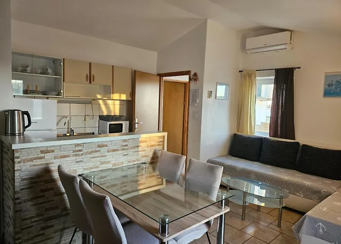 Snjezana Liveric Vir